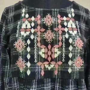 Weekend Suzanne Betro Medium BoHo Chic Embroidered Black & White Long Sleeve Top